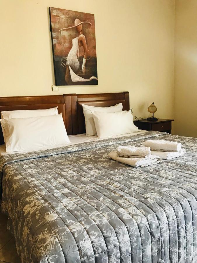 Guesthouse Adonis Káto Loutrákion 외부 사진