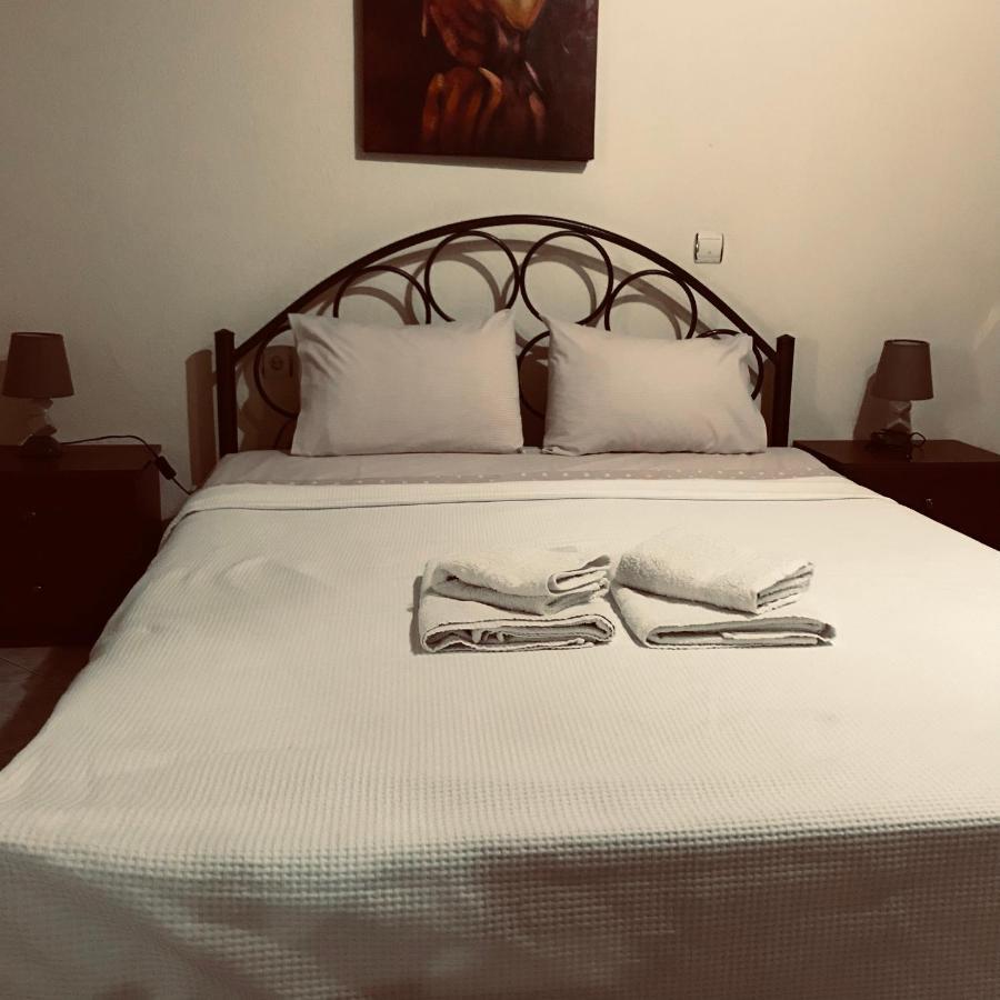 Guesthouse Adonis Káto Loutrákion 외부 사진