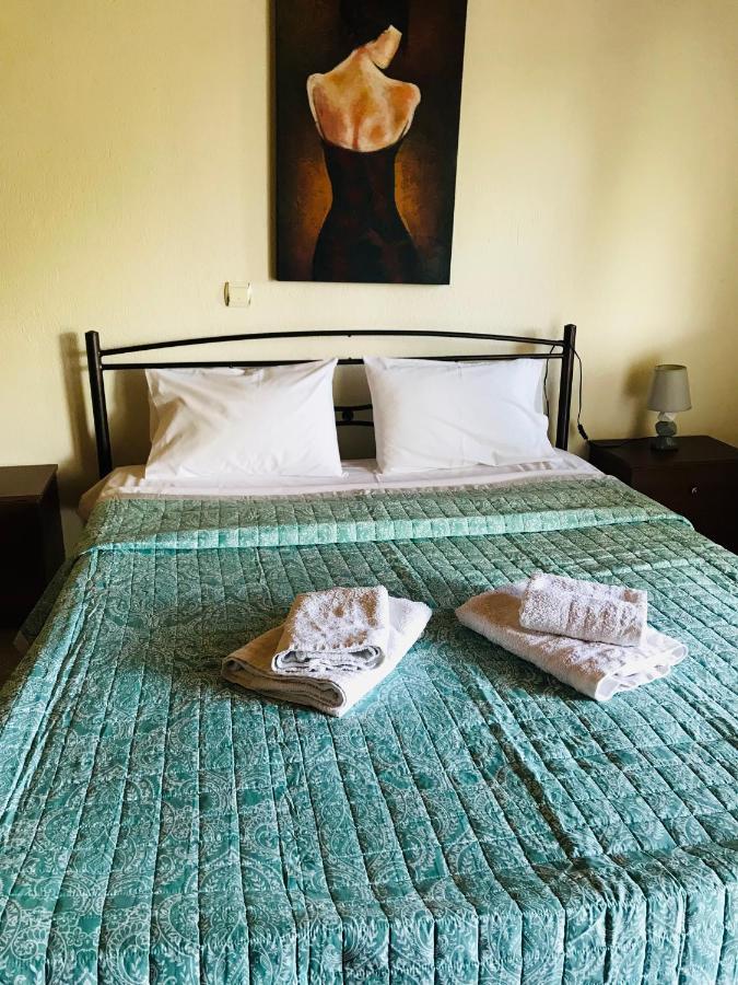 Guesthouse Adonis Káto Loutrákion 외부 사진