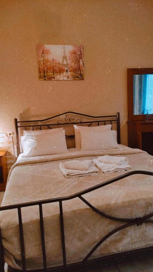 Guesthouse Adonis Káto Loutrákion 외부 사진