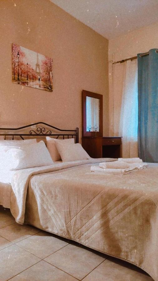 Guesthouse Adonis Káto Loutrákion 외부 사진