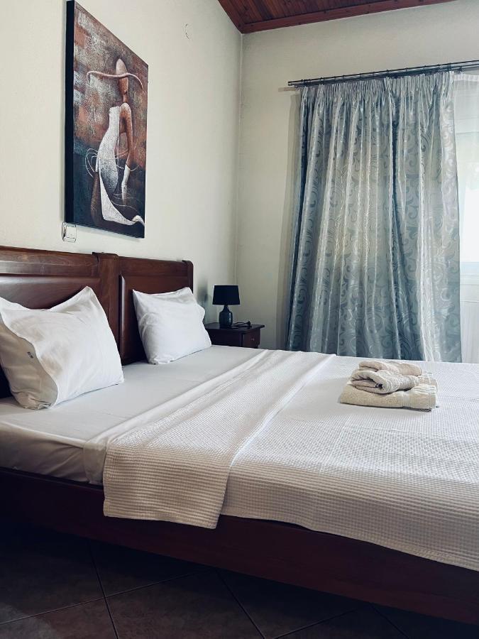 Guesthouse Adonis Káto Loutrákion 외부 사진