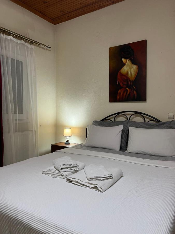 Guesthouse Adonis Káto Loutrákion 외부 사진
