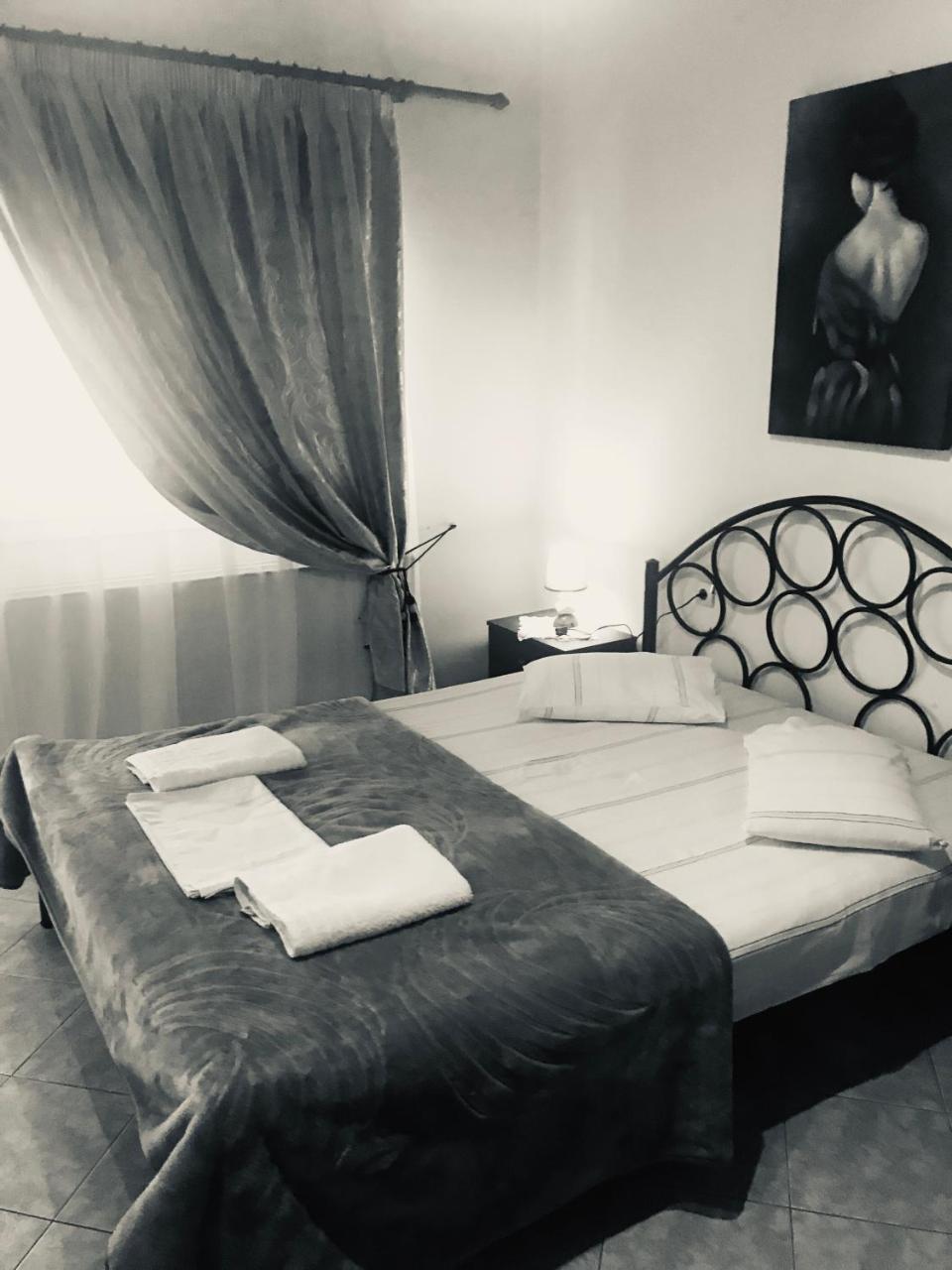 Guesthouse Adonis Káto Loutrákion 외부 사진