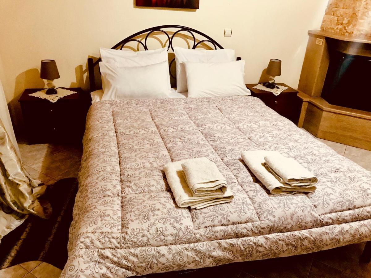 Guesthouse Adonis Káto Loutrákion 외부 사진