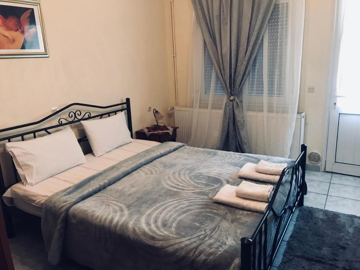 Guesthouse Adonis Káto Loutrákion 외부 사진